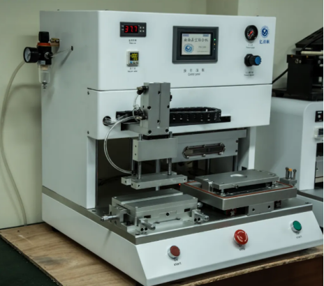 全自動真空貼合設備.png 全自動真空貼合設備.png