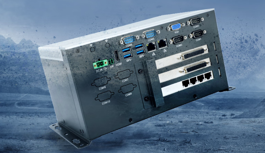 這款無風扇工控機機箱尺寸為270.2*155.5*131.5mm帶支架（寬*深*高），約重3kg。機身輕小，便于攜帶搬運。