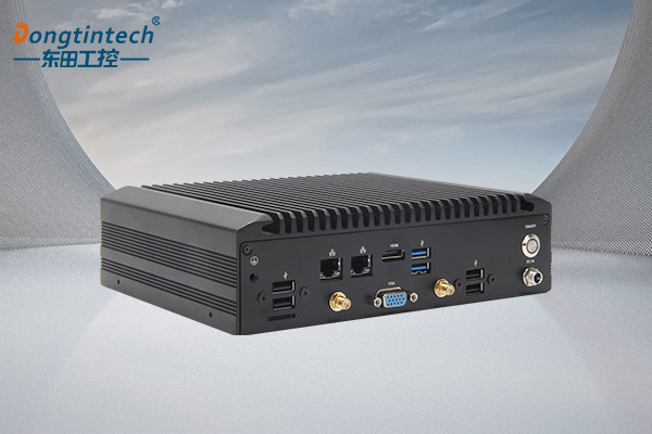 東田嵌入式工控機.jpg 東田嵌入式工控機.jpg