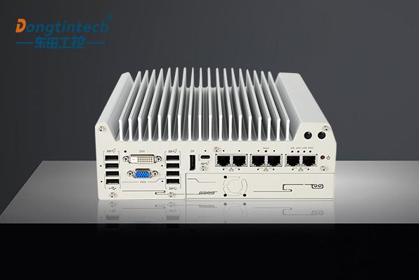 東田嵌入式工控機.png