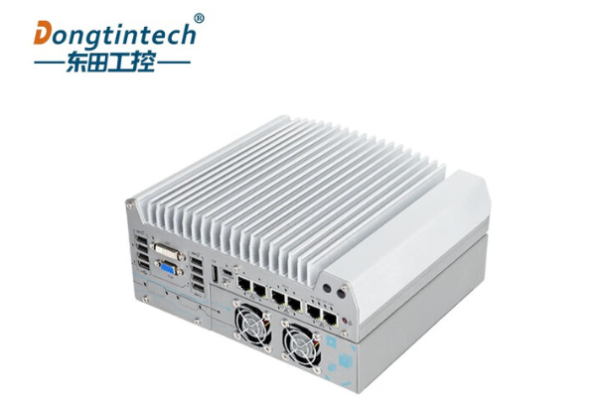 東田車載嵌入式工控機(jī).png