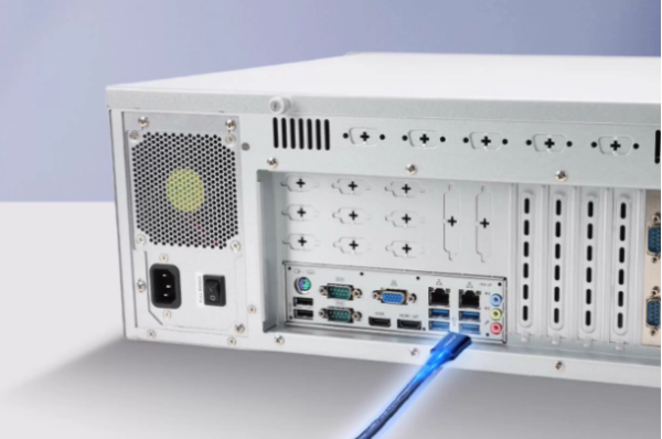 東田4U工控機端口.png 東田4U工控機端口.png